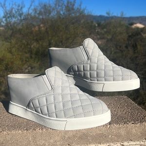 NEW‼️ Quilted Slip-On Wedge Style Sneaker Bootie Mules Clog Slides